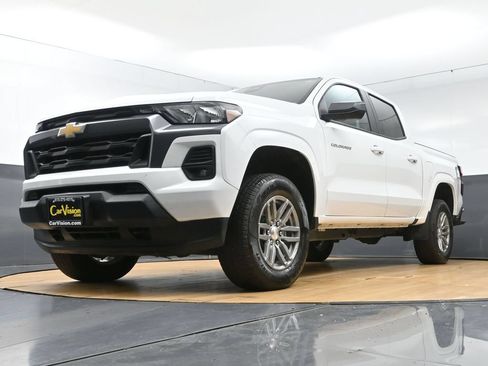 Used 2024 Chevrolet Colorado LT w/ LT Convenience Package AWD/4WD image 48