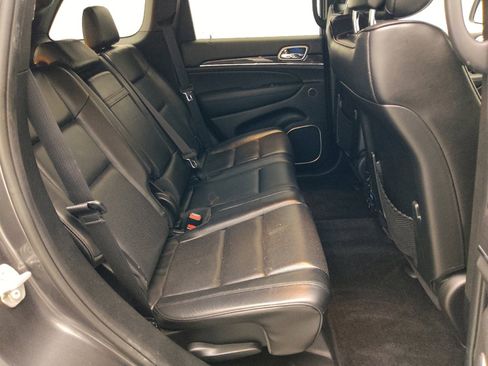 Used 2018 Jeep Grand Cherokee Overland AWD/4WD image 19