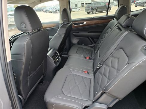New 2026 Volkswagen Atlas SE image 17