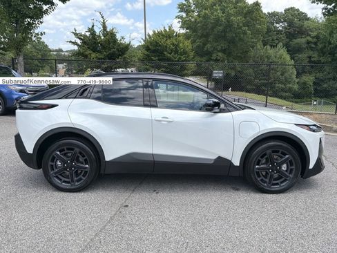 Used 2026 Subaru Uncharted AWD image 9