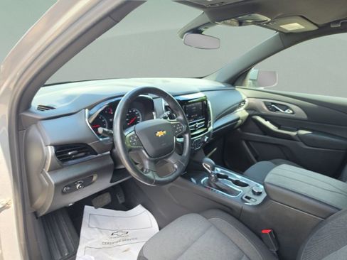 Used 2023 Chevrolet Traverse LT FWD image 13