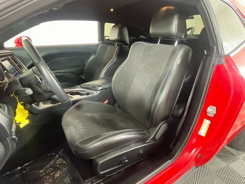 Used 2021 Dodge Challenger R/T w/ Plus Package image 23