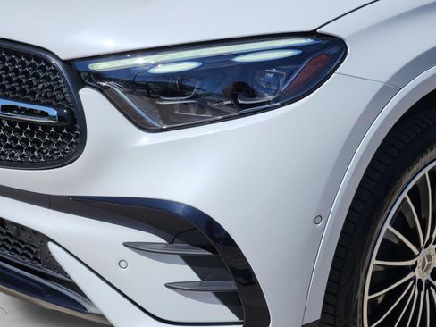 Used 2024 Mercedes-Benz GLC 300 4MATIC image 26