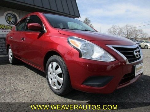 Used 2019 Nissan Versa SV image 1