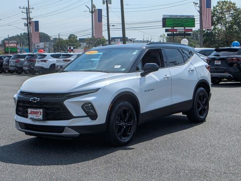 Used 2023 Chevrolet Blazer LT w/ Midnight/Sport Edition AWD/4WD image 4
