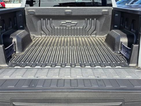 Used 2024 Chevrolet Silverado 1500 Custom Trail Boss AWD/4WD image 17