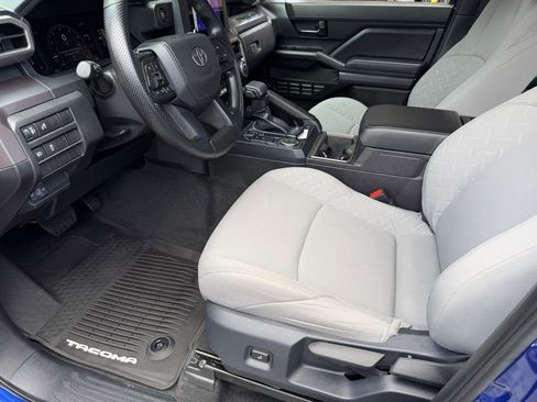 Used 2025 Toyota Tacoma SR5 RWD image 22