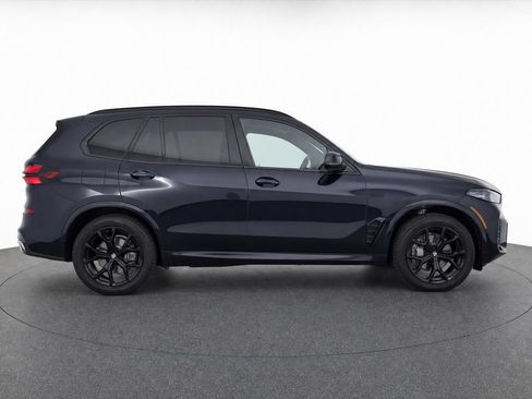 Used 2024 BMW X5 sDrive40i w/ M Sport Package RWD image 2