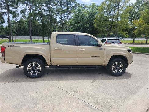 Certified 2019 Toyota Tacoma TRD Sport RWD image 7