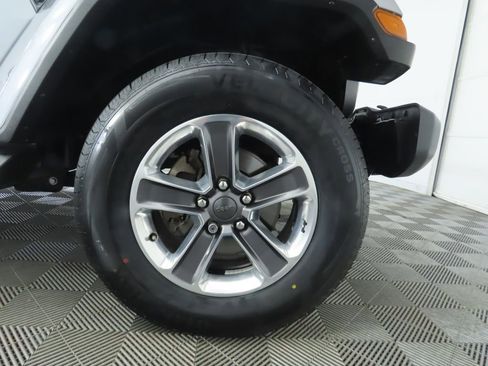 Used 2021 Jeep Wrangler Unlimited Sahara image 34