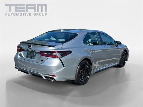 Used 2023 Toyota Camry SE image 7