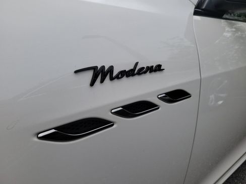 Used 2022 Maserati Ghibli Modena RWD image 5