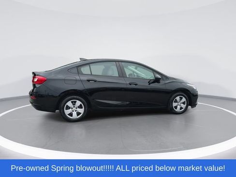 Used 2018 Chevrolet Cruze LS FWD image 8