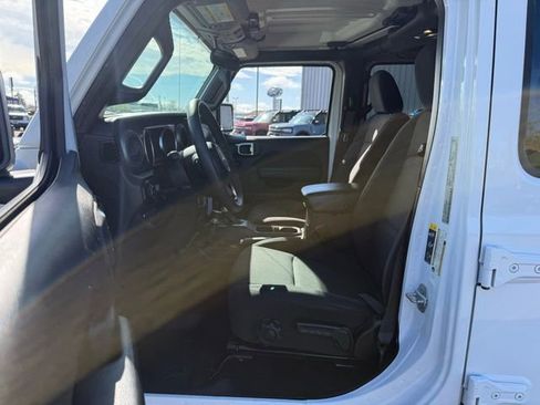 Used 2023 Jeep Wrangler Unlimited AWD/4WD image 2