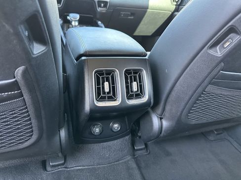 Used 2022 Kia Sorento S FWD image 18