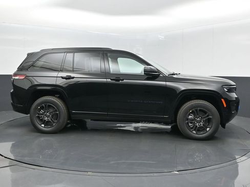 Used 2025 Jeep Grand Cherokee Limited 4xe image 8