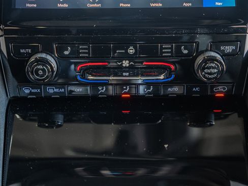 New 2025 Jeep Grand Cherokee Limited w/ MOPAR Finishing Package image 24