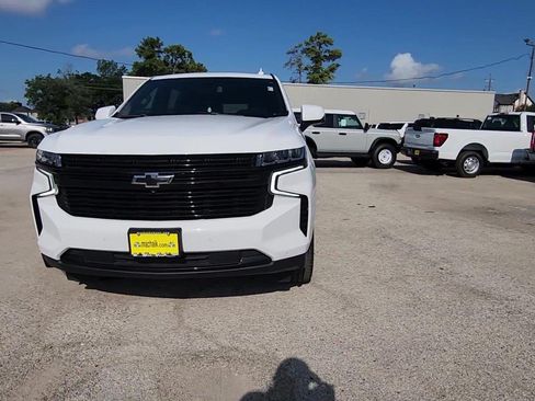 Used 2024 Chevrolet Suburban RST w/ Sport Performance Package AWD/4WD image 17