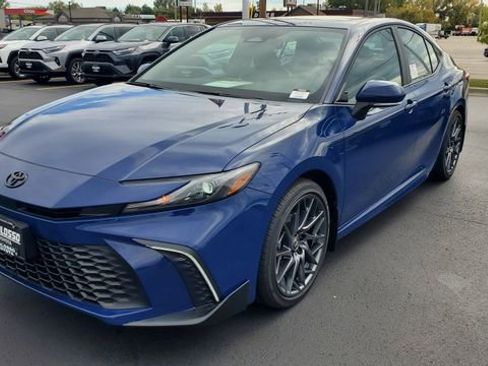 New 2025 Toyota Camry SE image 3