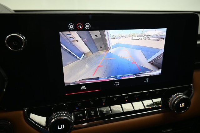 Used 2025 GMC Canyon AT4 w/ Nightfall Edition AWD/4WD image 31
