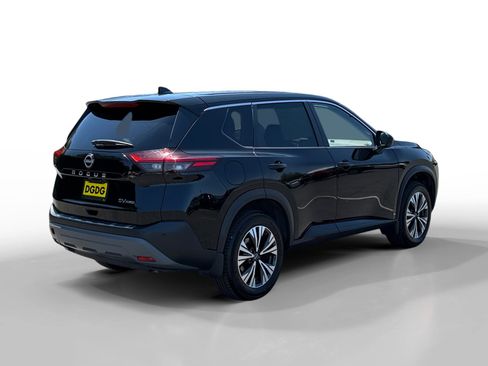 Used 2023 Nissan Rogue SV image 5