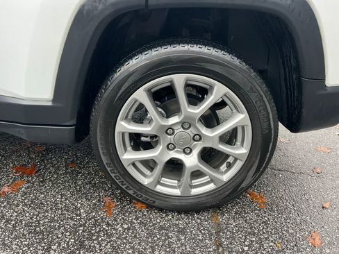 Used 2022 Jeep Compass Latitude w/ Sun and Sound Group image 33