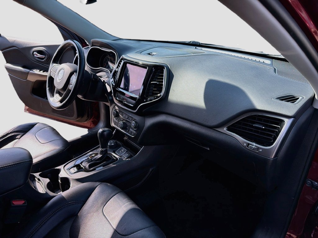 Used 2020 Jeep Cherokee Limited AWD/4WD image 30