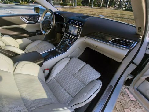 Used 2020 Lincoln Continental Black Label image 37
