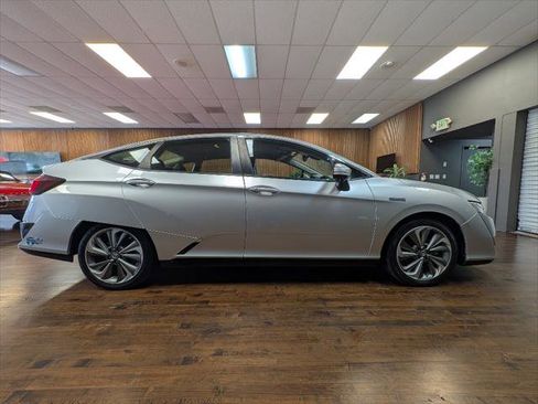 Used 2020 Honda Clarity Plug-In Hybrid image 5