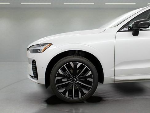 New 2026 Volvo XC60 B5 Ultra w/ Protection Package Premier image 33