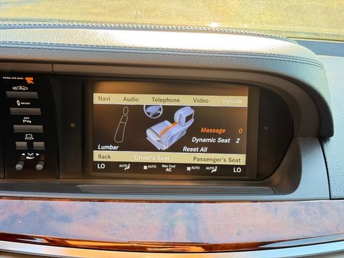 Used 2011 Mercedes-Benz S 550 4MATIC image 63