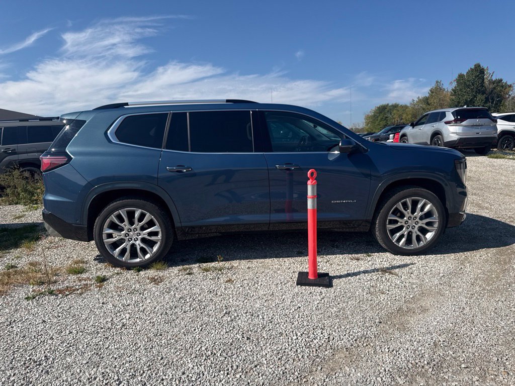 Used 2024 GMC Acadia Denali w/ Super Cruise Package FWD image 5