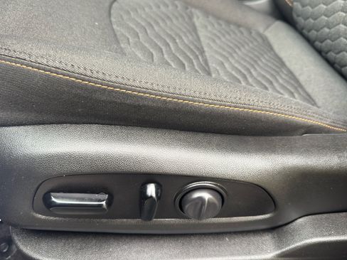 Used 2021 Chevrolet Equinox LT image 15