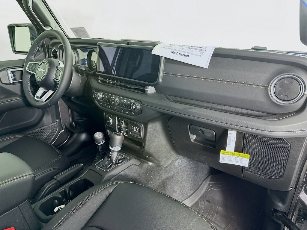 New 2026 Jeep Wrangler Unlimited Sahara AWD/4WD image 37