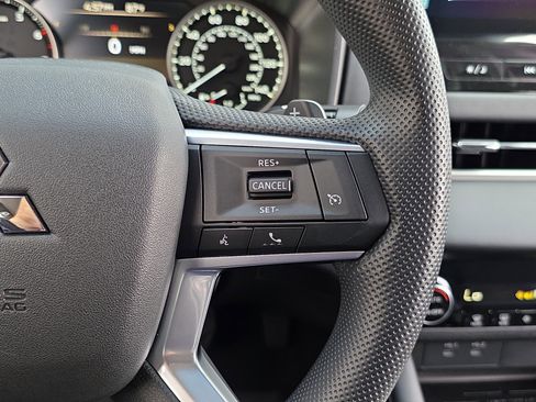 New 2026 Mitsubishi Outlander ES FWD image 15