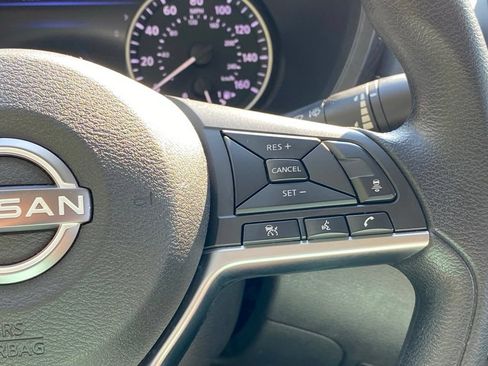 Used 2025 Nissan Sentra SV FWD image 19
