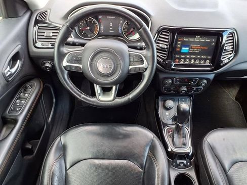 Used 2018 Jeep Compass Limited AWD/4WD image 5