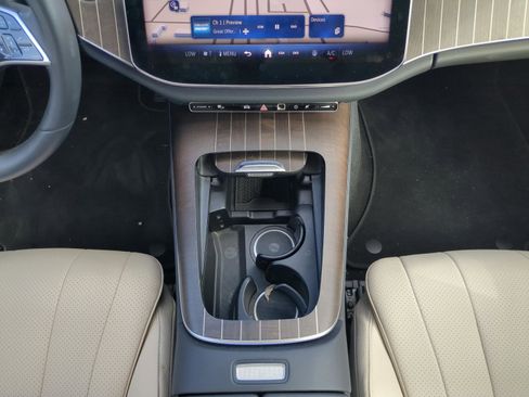 Certified 2025 Mercedes-Benz E 350 4MATIC Sedan image 21