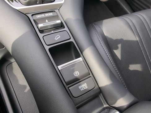 Used 2027 Honda HR-V EX-L image 38