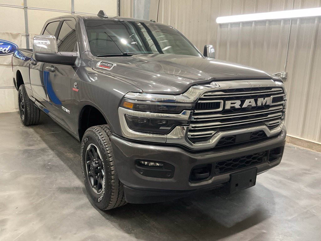 Used 2026 RAM 2500 Laramie AWD/4WD image 2