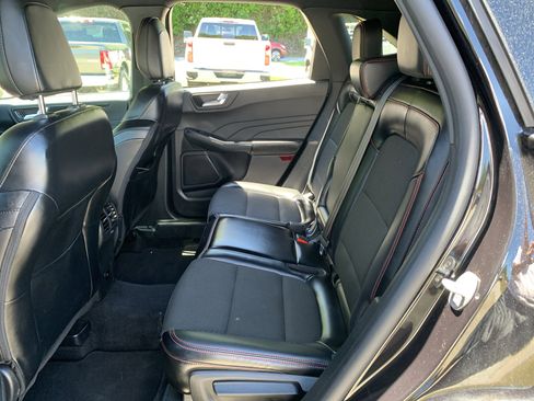 Used 2025 Ford Escape ST-Line FWD image 38