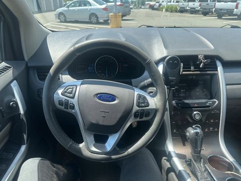 Used 2011 Ford Edge SEL w/ 202A Rapid Spec Order Code FWD image 23