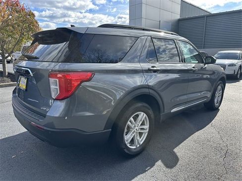 Certified 2022 Ford Explorer XLT image 5