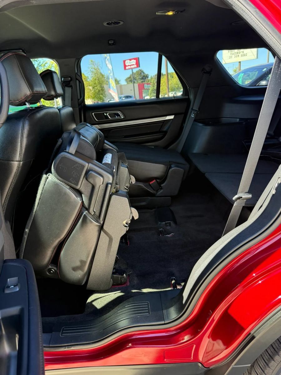 Used 2017 Ford Explorer Sport AWD/4WD image 12