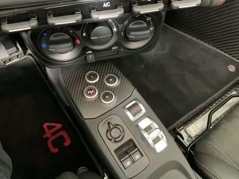 Used 2018 Alfa Romeo 4C Spider image 36