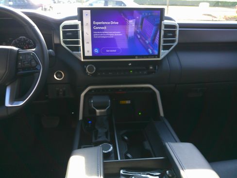 Used 2024 Toyota Tundra Platinum image 31