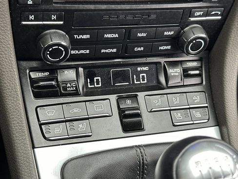 Used 2018 Porsche 911 Carrera S image 17