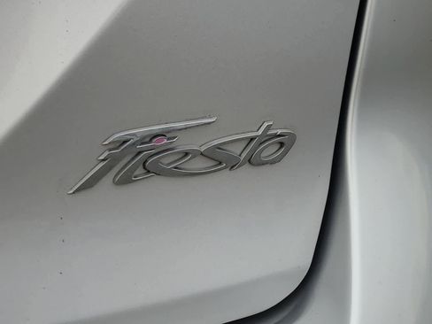 Used 2016 Ford Fiesta SE image 15