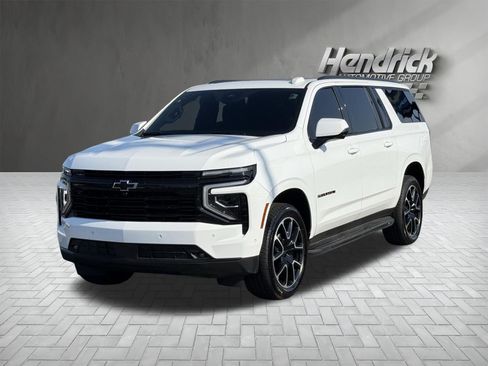 Used 2026 Chevrolet Suburban RST w/ Comfort Package RWD image 5