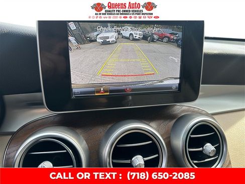 Used 2019 Mercedes-Benz GLC 300 4MATIC w/ Premium Package image 40